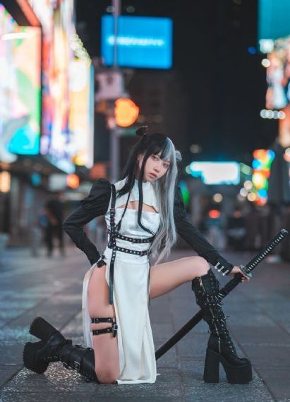 区蜜桃av人摸人人人澡人人超碰_1080动漫在线观看