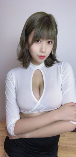 抓起胸前的小白兔_最近国语在线观看
